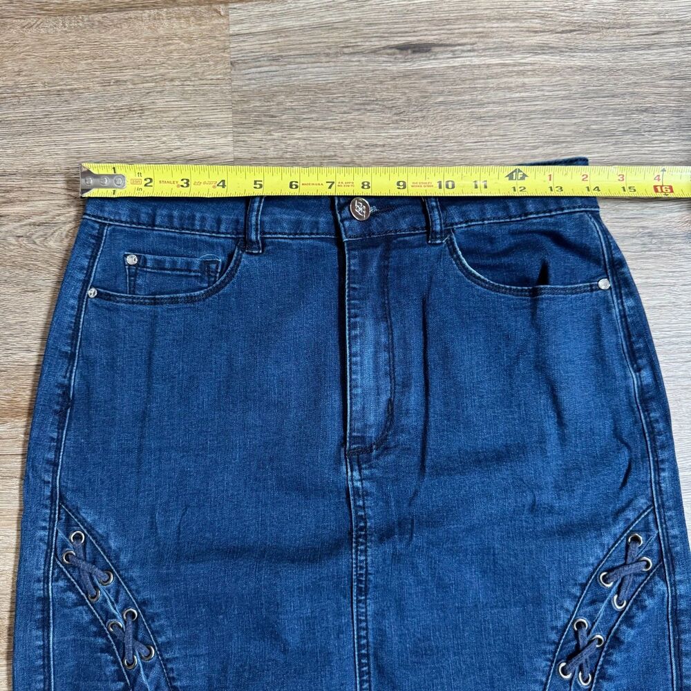 Bebe denim skirt lace-up side panels Size 27 - Picture 3 of 5